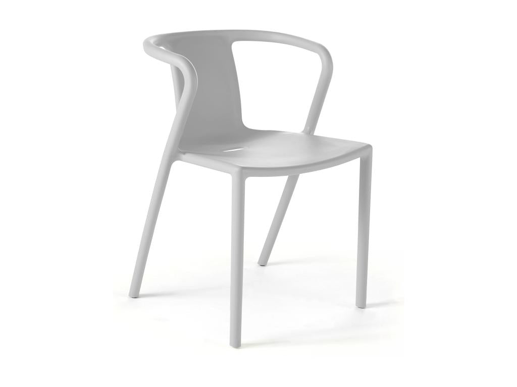 Set of 4 white plastic chairs